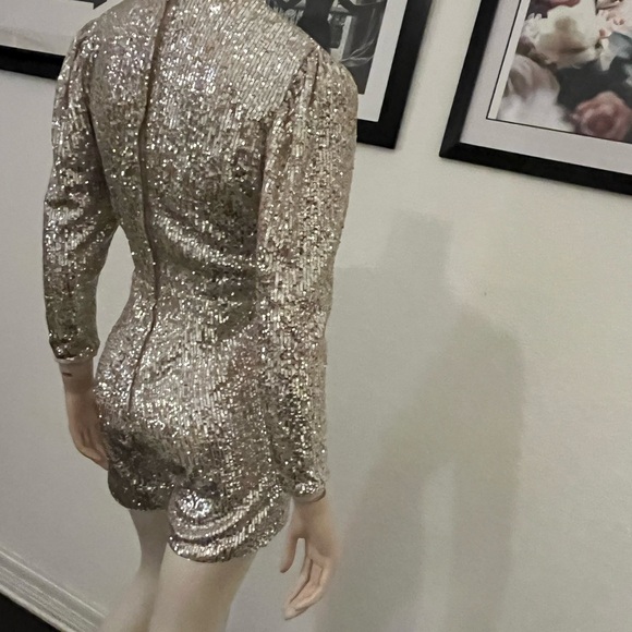 Front cross V neck silver jumpsuit skort, long sleeve, zipper, sequin romper - Picture 9 of 13